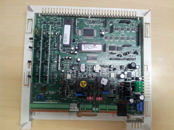 Micro PABX Modulare i 02 linhas e 12 ramais